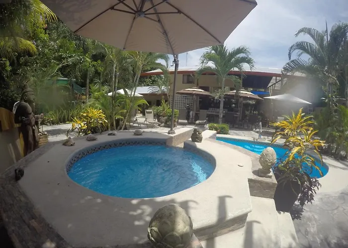 Coyaba Tropical Elegant Adult Guesthouse